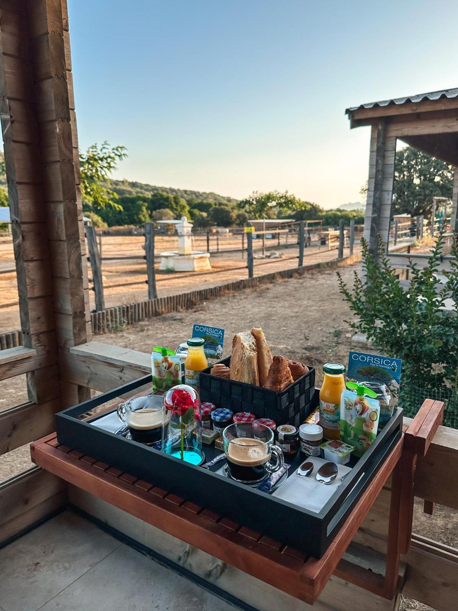 Les Chalets De Tesa Occhiatana Exteriör bild